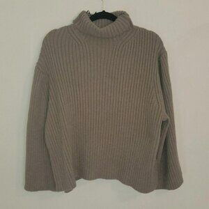 H&M Turtleneck Tan Oversized Sweater Size Medium